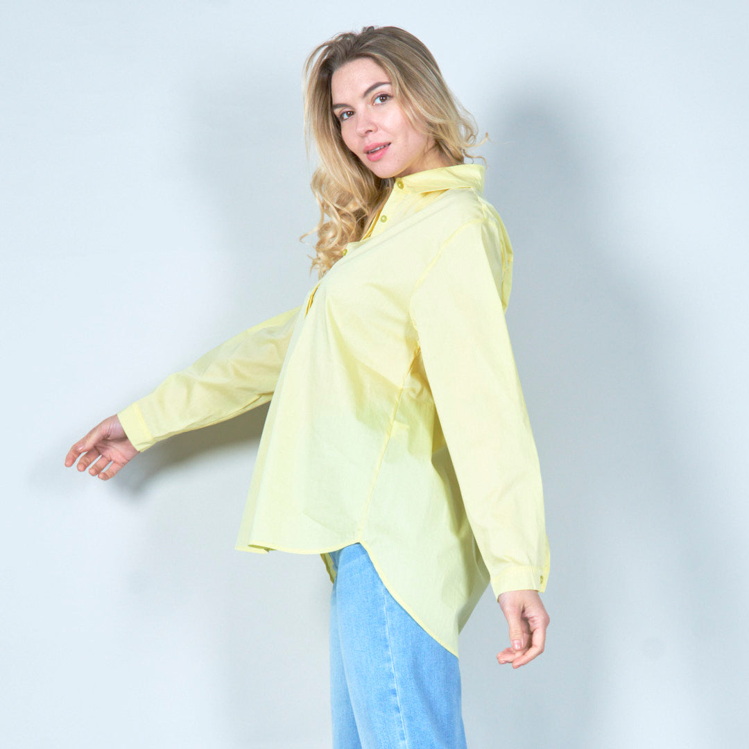 Lightweight collared long-sleeve shirt in green-yellow