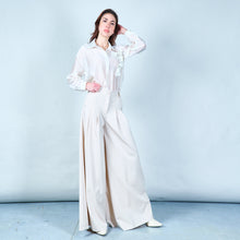 Load image into Gallery viewer, Pleated wide-leg trousers in Beige
