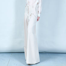 Load image into Gallery viewer, Pleated wide-leg trousers in Beige