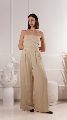 Elegant strapless jumpsuit with pleated detail