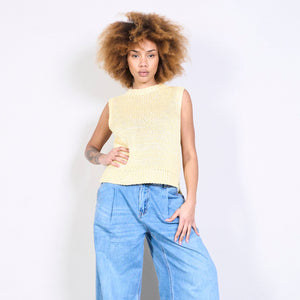 Sleeveless knit vest in Yellow