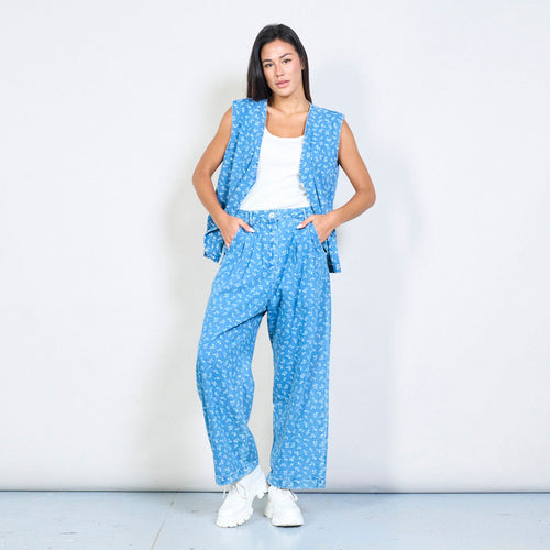Floral print tapered denim pants
